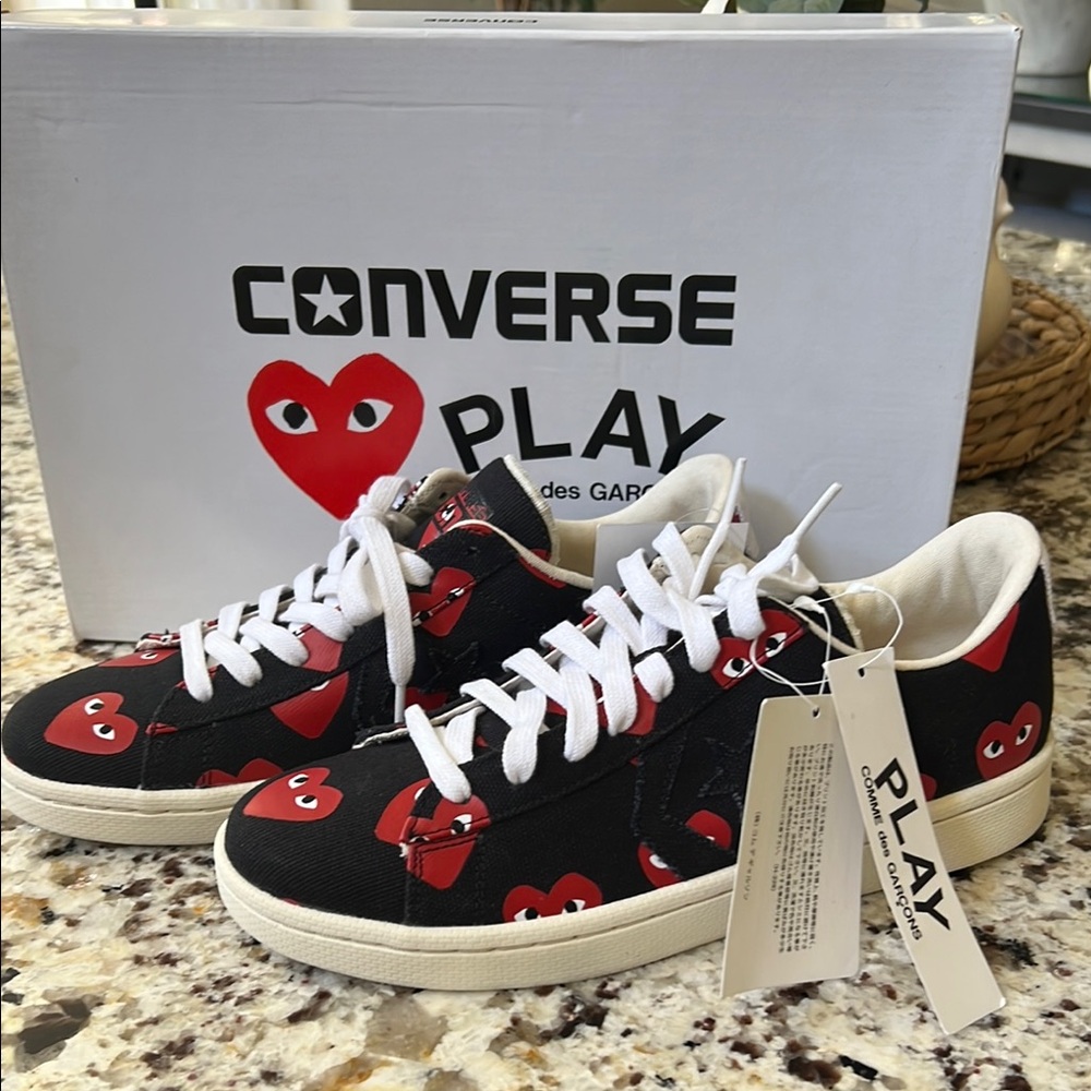 Converse #9 Black and Red Heart Sneakers UNISEX- Men’s 8 or Women’s 9.5